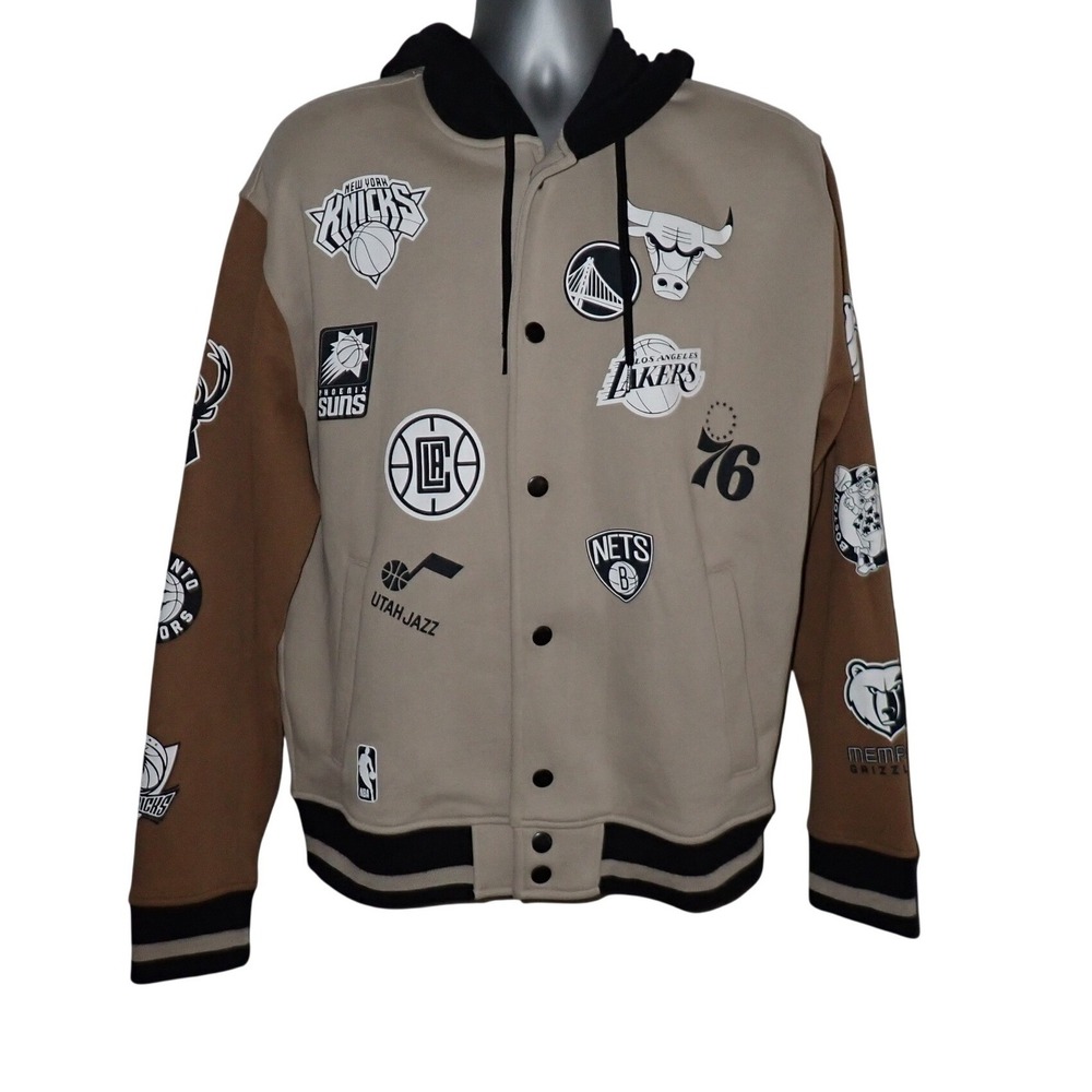 Hollister Mens L NBA Multi-Logo Varsity Hooded Jacket Tan Bucks, Nets, Bulls